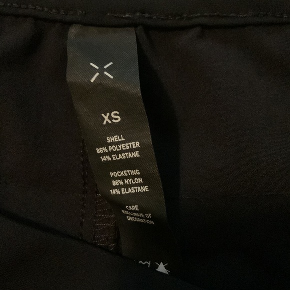 Ten thousand black shorts. Boys XS - Picture 4 of 5